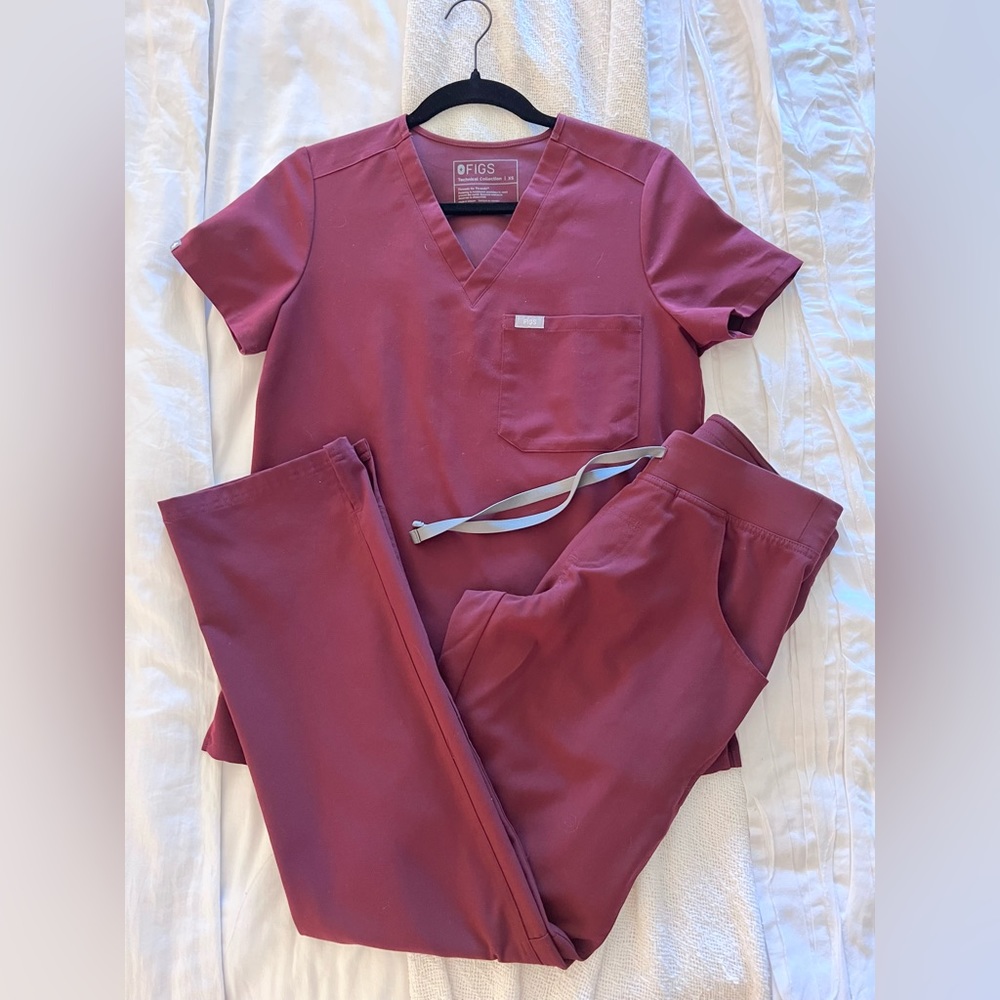 FIGS Maroon Scrub Set